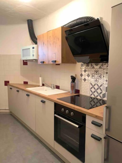 • Village Historique • Superbe T3 • 50m2 • *